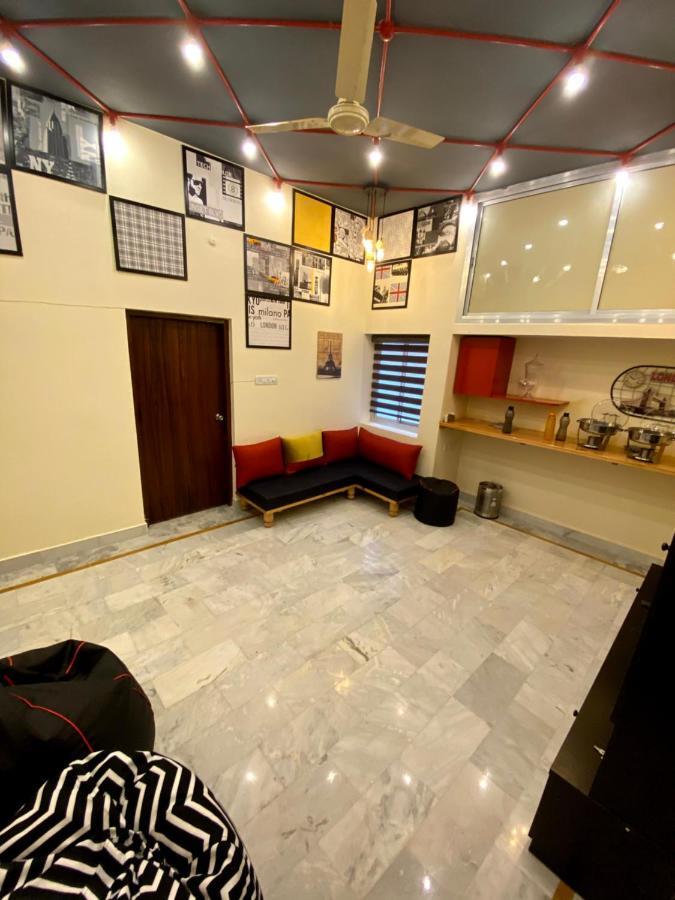 Backpackers Den Hostel ลัคเนา ภายนอก รูปภาพ