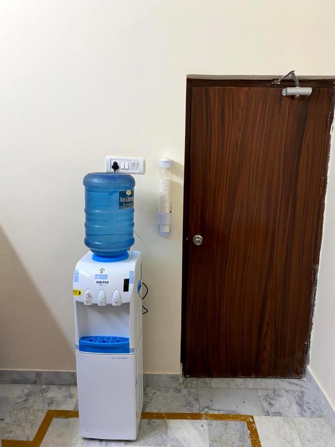Backpackers Den Hostel ลัคเนา ภายนอก รูปภาพ